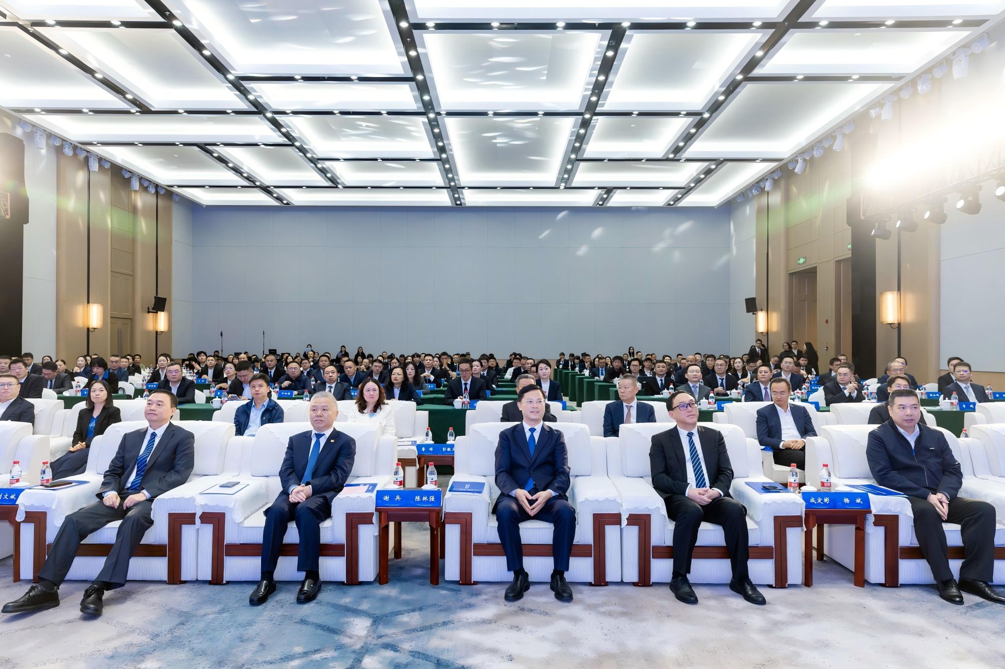 尊龙Z6官方网站