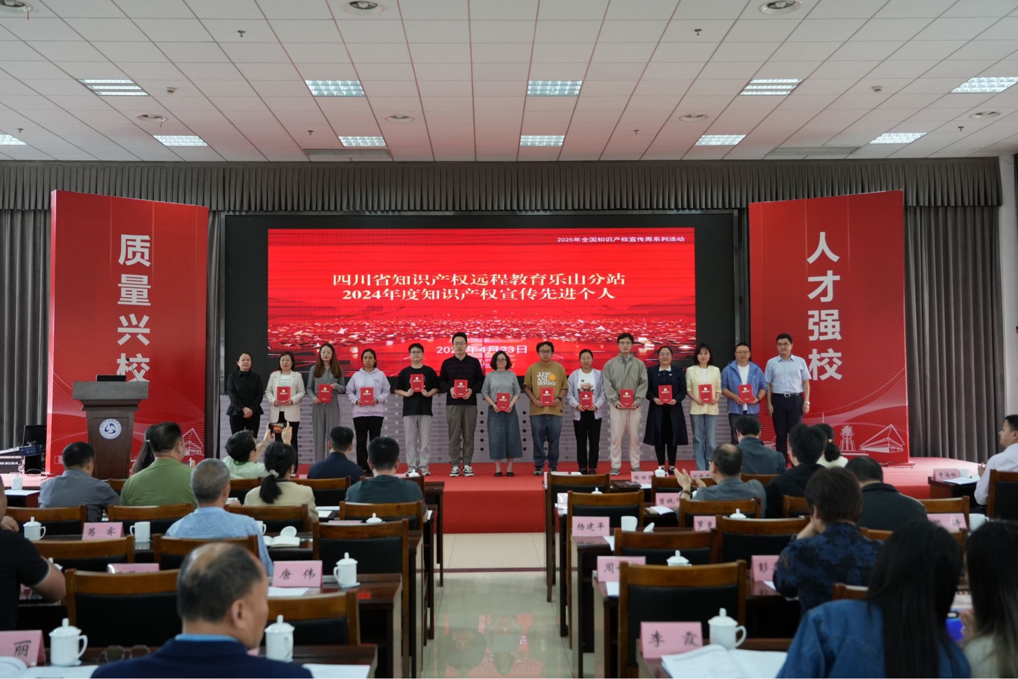 E7FB80EF1A1A9B59B2ADF60BB4D_BC6BD103_4E842.jpg?e= E7FB80EF1A1A9B59B2ADF60BB4D_BC6BD103_4E842.jpg?e=